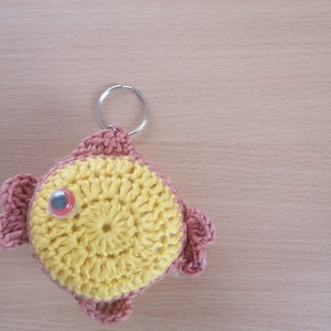 Horgolt halacska kulcstartó, táska dísz , Játék & Sport, Plüssállat & Játékfigura, Hal, Horgolás, MESKA