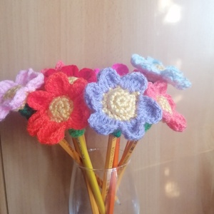 Horgolt ceruza virág, ceruzadísz - otthon & életmód - dekoráció - virágdísz és tartó - csokor & virágdísz - Meska.hu