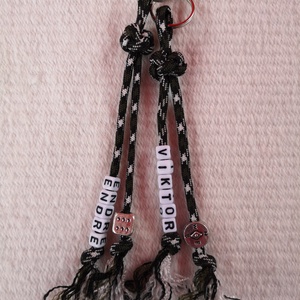 Rojtos paracord fityegő - táska & tok - kulcstartó & táskadísz - táskaakasztó - Meska.hu