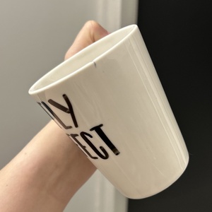 Szépséghibás PERFECTLY IMPERFECT feliratos bögre - otthon & életmód - konyhafelszerelés, tálalás - tálalás - bögre & csésze - Meska.hu