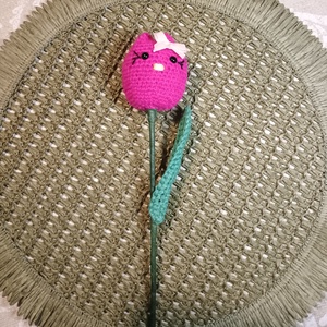 Horgolt cicás tulipán  - Meska.hu