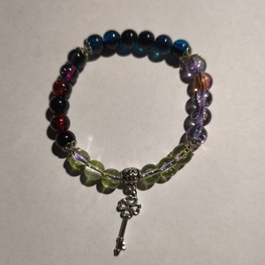 Karkötő kulcsos - ékszer - karkötő - gyöngyös karkötő - Meska.hu