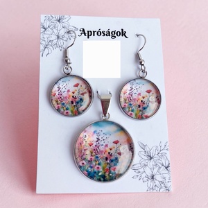 Mezei virágok, Ékszer, Ékszerszett, Üvegművészet, Ékszerkészítés, A fülbevaló 20 mm-es (átmérő) üveglencsés, akasztós. Az akasztó hossza 2 cm, a végén kis szilikon s..., MESKA