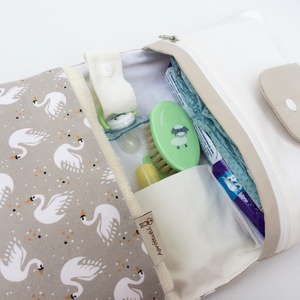 Hattyúk- Pelenkatáska, pelenkatartó, pelenkázó neszeszer-  -  - Meska.hu