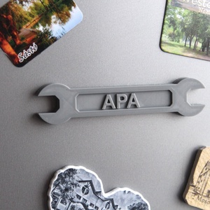 APA villáskulcs hűtőmágnes - otthon & életmód - konyhafelszerelés, tálalás - konyhai dekoráció - hűtőmágnes - Meska.hu