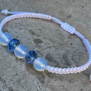 Opalit karkötő - ékszer - karkötő - fonott karkötő - Meska.hu