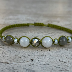 Labradorit és tejkvarc karkötő - Meska.hu