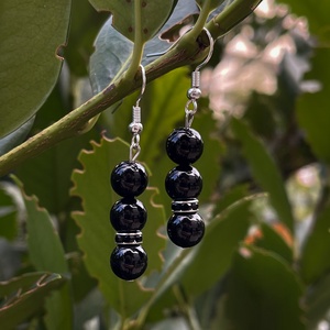 Ónix lógós fülbevaló - ékszer - fülbevaló - lógó fülbevaló - Meska.hu