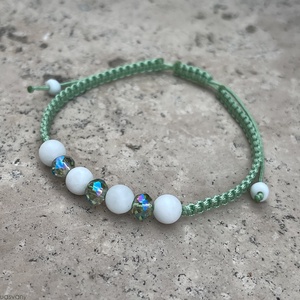 Matt fehér jáde karkötő - ékszer - karkötő - fonott karkötő - Meska.hu