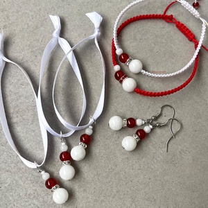 Mikulás sapis makramé ásvány karkötő - ékszer - karkötő - fonott karkötő - Meska.hu