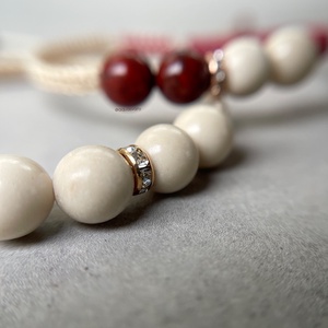 Márvány makramé ásvány karkötő - ékszer - karkötő - fonott karkötő - Meska.hu