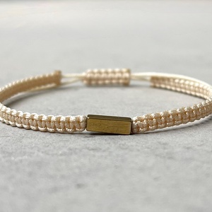 Minimalista hematit makramé ásvány karkötő - ékszer - karkötő - fonott karkötő - Meska.hu