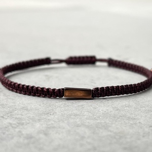 Minimalista hematit makramé ásvány karkötő - ékszer - karkötő - fonott karkötő - Meska.hu