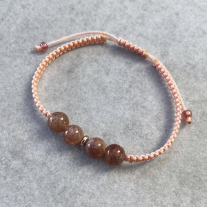 Napkő és rosegold hematit makramé ásvány karkötő - ékszer - karkötő - fonott karkötő - Meska.hu