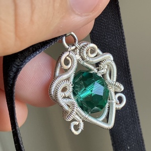 Ezüst smaradgzöld choker nyaklánc - ékszer - nyaklánc - nyakpánt, gallér - Meska.hu