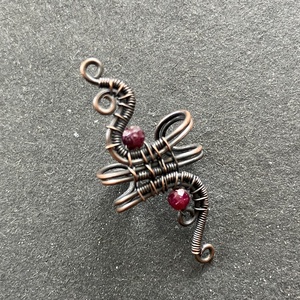 Réz és rubin fülgyűrű - ékszer - fülbevaló - fülgyűrű - Meska.hu