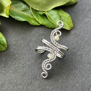 Nemesacél fülgyűrű sárga opál fülgyűrűvel - ékszer - fülbevaló - fülgyűrű - Meska.hu