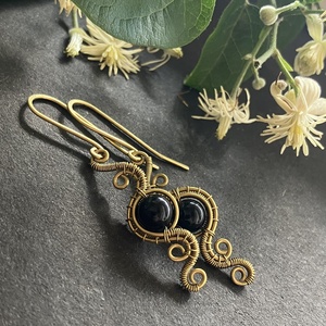 Sárgaréz ónix fülbevaló - ékszer - fülbevaló - lógó fülbevaló - Meska.hu