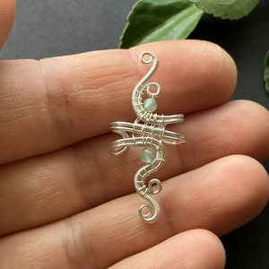 Ezüst aventurin fülgyűrű - ékszer - fülbevaló - fülgyűrű - Meska.hu