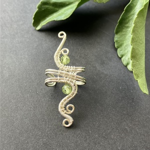 Ezüst és peridot fülgyűrű - ékszer - fülbevaló - fülgyűrű - Meska.hu