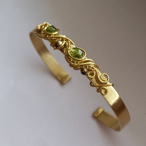 Sárgaréz és zöld karperec - ékszer - karkötő - karperec - Meska.hu