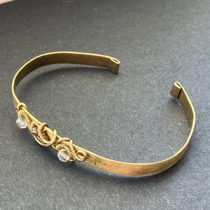 Sárgaréz és átlátszó karperec - ékszer - karkötő - karperec - Meska.hu