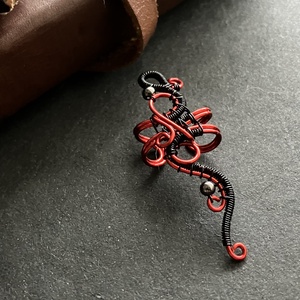 Piros és fekete nagy fülgyűrű, Ékszer, Fülbevaló, Fülgyűrű, Ékszerkészítés, Fémmegmunkálás, MESKA