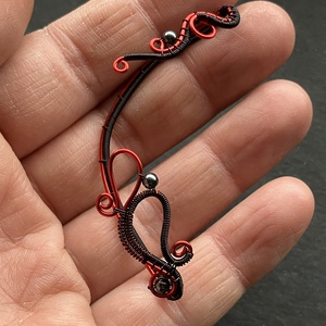 Fekete piros fülékszer - ékszer - fülbevaló - fülékszer - Meska.hu