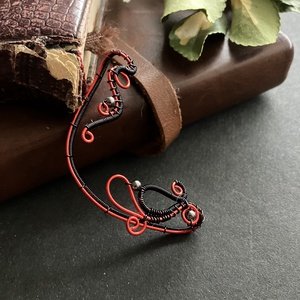 Fekete piros fülékszer - ékszer - fülbevaló - fülékszer - Meska.hu