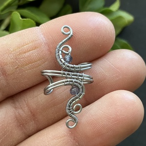 Nemesacél és iolit fülgyűrű - ékszer - fülbevaló - fülgyűrű - Meska.hu