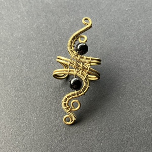 Sárgaréz és ónix fülgyűrű, Ékszer, Fülbevaló, Fülgyűrű, Ékszerkészítés, Fémmegmunkálás, MESKA