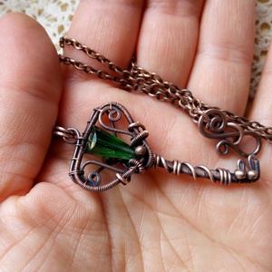 Réz és zöld kulcs medál - ékszer - nyaklánc - medál - Meska.hu