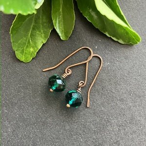 Réz és zöld kicsi fülbevaló, Ékszer, Fülbevaló, Lógó fülbevaló, Ékszerkészítés, Fémmegmunkálás, MESKA