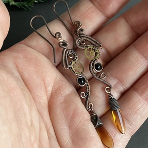 Vörösréz narancs és fekete steampunk fülbevaló - ékszer - fülbevaló - lógó fülbevaló - Meska.hu