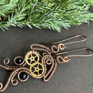 Vörösréz narancs és fekete steampunk fülbevaló - ékszer - fülbevaló - lógó fülbevaló - Meska.hu