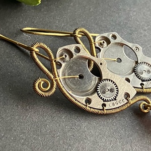 REINA steampunk sárgaréz fülbevaló - lila - Meska.hu