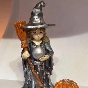 Halloween Boszorkány figura tökkel 10 cm  - otthon & életmód - dekoráció - halloween - halloweeni dekoráció - Meska.hu