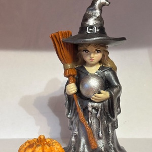 Halloween Boszorkány figura tökkel 10 cm  - otthon & életmód - dekoráció - halloween - halloweeni dekoráció - Meska.hu