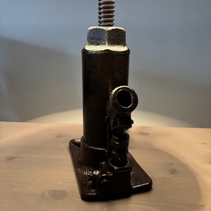 Vintage, régi zil autó emelő lámpa, asztali lámpa - otthon & életmód - lámpa - asztali lámpa - Meska.hu