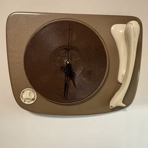Vintage Supraphon lemezjátszó óra, fali óra, Otthon & Életmód, Dekoráció, Fali és függő dekoráció, Falióra & óra, Fémmegmunkálás, MESKA