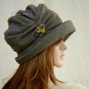 ERNA-CLOCHE / Valentino - exkluzív design flapper-kalap / taupe - ruha & divat - sál, sapka, kendő - kalap - Meska.hu