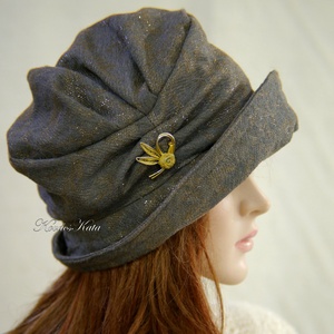 ERNA-CLOCHE / Valentino - exkluzív design flapper-kalap / taupe, Ruha & Divat, Sál, Sapka, Kendő, Kalap, Varrás, Meska