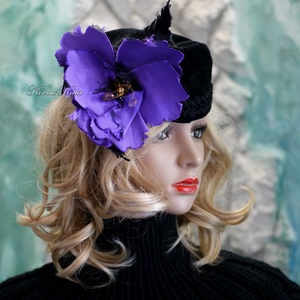 LADY - vintage bársony kalapka hernyóselyem orchideával, Ruha & Divat, Sál, Sapka, Kendő, Sapka, Varrás, Meska