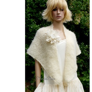 MOHAIR-CREME - exkluzív kézzel kötött vállkendő - Meska.hu