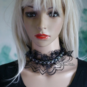 CSIPKE CHOKER - vintage textilékszer, gyöngyös goth statement nyakék  - Meska.hu