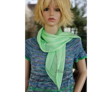 HABOTAI KENDŐ - batikolt hernyóselyem pille-kendő / tavasz-zöld - ruha & divat - sál, sapka, kendő - kendő - Meska.hu
