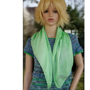 HABOTAI KENDŐ - batikolt hernyóselyem pille-kendő / tavasz-zöld - Meska.hu