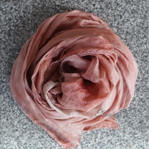 PONGE SELYEMSÁL - batikolt, gyűrt 100% hernyóselyem sál / terra ombre - ruha & divat - sál, sapka, kendő - kendő - Meska.hu