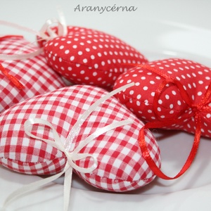 Piros textil szívek - otthon & életmód - dekoráció - ajtó- és ablak dekoráció - ajtódísz & kopogtató - Meska.hu