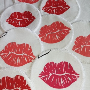 Lipstick-arctisztító korong csomag 8db-os+neszesszer - szépségápolás - arcápolás - arctisztító korong - Meska.hu